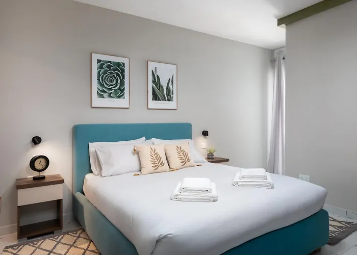 Modern 2br Cosy With Large Terrace - Close To Manoel Island & Tigne Shopping Mall スリーマ