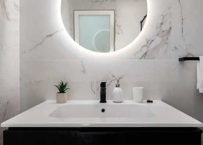 Modern 2br Cosy With Large Terrace - Close To Manoel Island & Tigne Shopping Mall * スリーマ