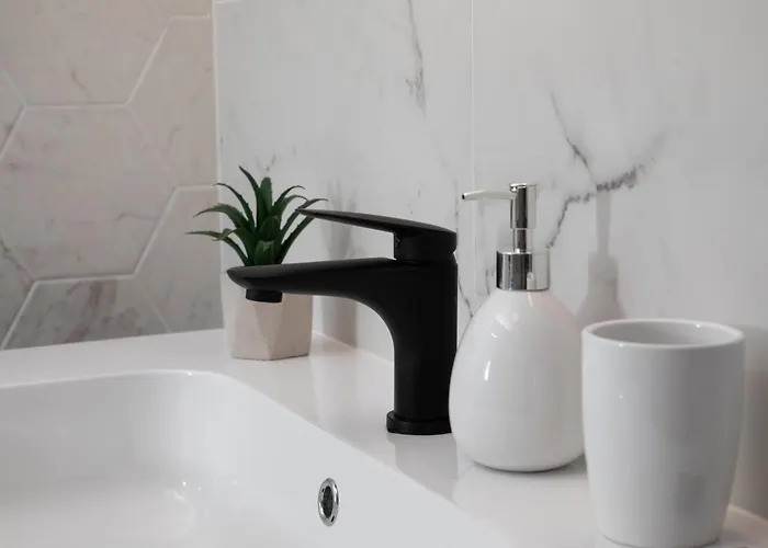 Modern 2br Cosy With Large Terrace - Close To Manoel Island & Tigne Shopping Mall スリーマ