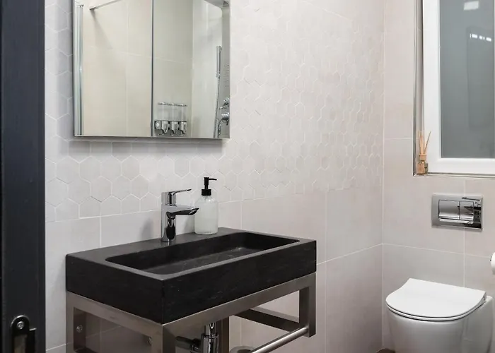 Modern 2br Cosy With Large Terrace - Close To Manoel Island & Tigne Shopping Mall * スリーマ