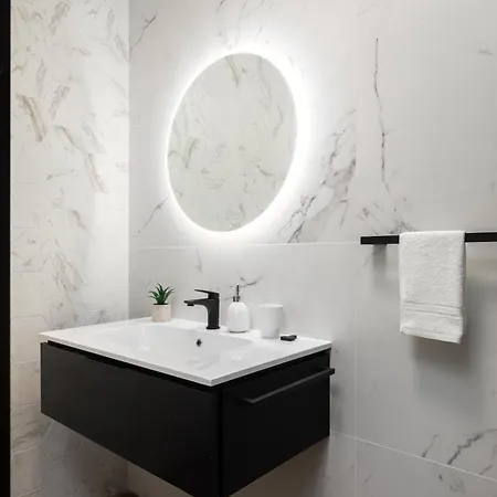 Apartment Modern 2br Cosy With Large Terrace - Close To Manoel Island & Tigne Shopping Mall *