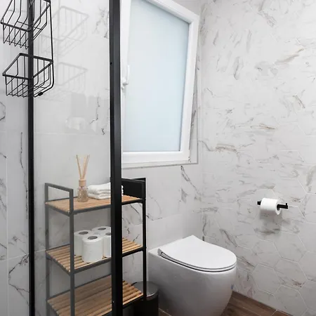 Modern 2br Cosy With Large Terrace - Close To Manoel Island & Tigne Shopping Mall *