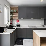 Modern 2br Cosy With Large Terrace - Close To Manoel Island & Tigne Shopping Mall *