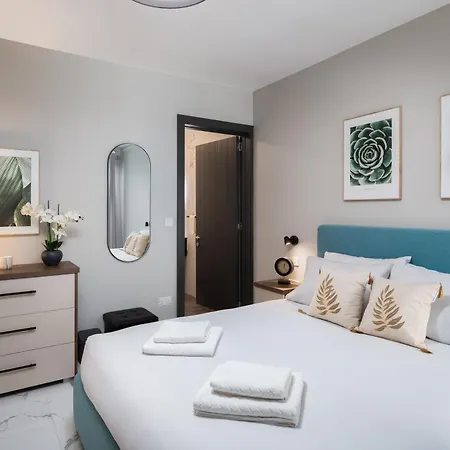 Apartament Modern 2br Cosy With Large Terrace - Close To Manoel Island & Tigne Shopping Mall *