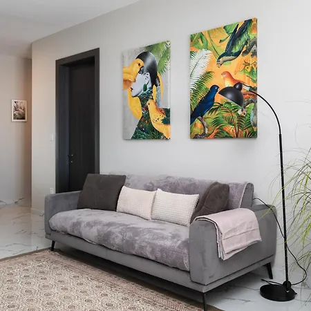 Modern 2br Cosy With Large Terrace - Close To Manoel Island & Tigne Shopping Mall アパート スリーマ